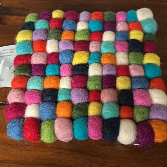 Trader Joe’s Handcrafted Felted Wool Trivet NWT - Picture 4 of 7